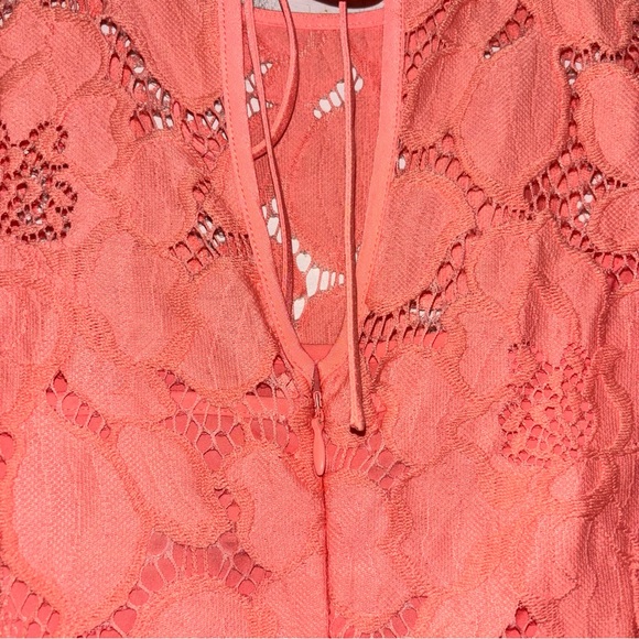 Loft Light Coral Lace Overlay Shift Dress Size 2 - Picture 5 of 8